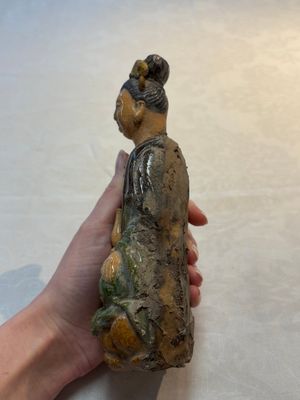 Three Chinese sancai-glazed figures of deities, Ming — photo 3