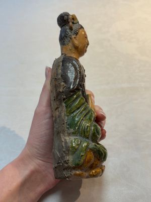 Three Chinese sancai-glazed figures of deities, Ming — photo 5