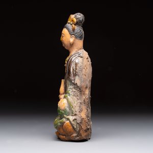 Three Chinese sancai-glazed figures of deities, Ming — photo 3