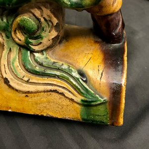 Three Chinese sancai-glazed roof tiles, Ming — 照片 39