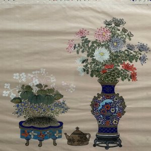 Three Chinese silk paintings: ‘Antiquities with flowers’, 19th C. — photo 11