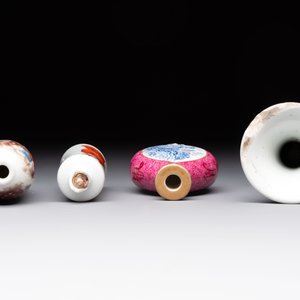 Three Chinese snuff bottles and a miniature vase, Kangxi and Qianlong marks, Kangxi and later — 照片 6