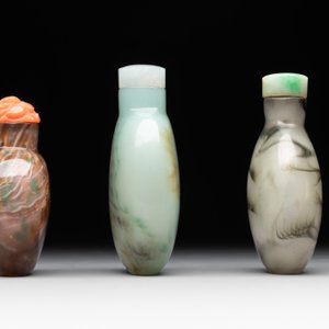 Three Chinese swirled glass snuff bottles, Qing — photo 4