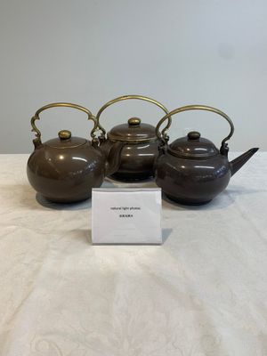 Three Chinese Thai market polished Yixing stoneware teapots with brass mounts, 19th C. — photo 1