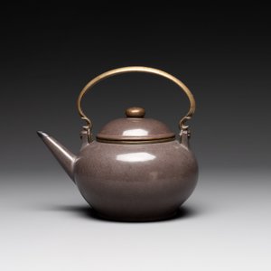 Three Chinese Thai market polished Yixing stoneware teapots with brass mounts, 19th C. — photo 19