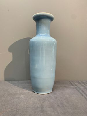 Three Chinese turquoise-glazed covered vases and a lavender-blue-glazed vase, Kangxi mark, 19/20th C. — photo 13