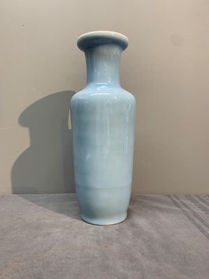 Three Chinese turquoise-glazed covered vases and a lavender-blue-glazed vase, Kangxi mark, 19/20th C. — photo 14