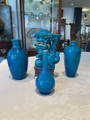 Three Chinese turquoise-glazed vases and a turquoise and aubergine-glazed Buddhist lion, Kangxi — photo 1