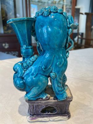 Three Chinese turquoise-glazed vases and a turquoise and aubergine-glazed Buddhist lion, Kangxi — photo 4