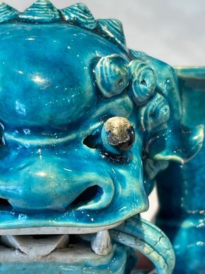 Three Chinese turquoise-glazed vases and a turquoise and aubergine-glazed Buddhist lion, Kangxi — photo 8