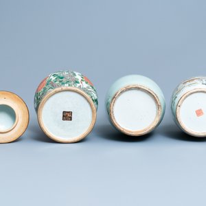 Three Chinese vases in qianjiang cai, celadon-ground and Nanking crackle-glazed porcelain, 19/20th C. — 照片 6
