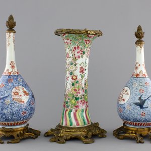 Three Chinese vases with gilt bronze mounts, 18th C. — foto 1