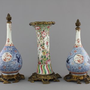 Three Chinese vases with gilt bronze mounts, 18th C. — foto 6