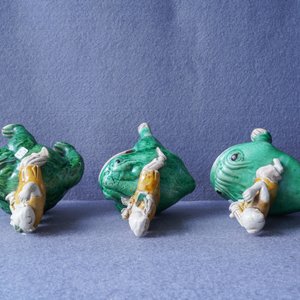 Three Chinese verte biscuit groups of Liu Hai on the toad, Kangxi — 照片 11