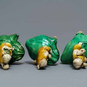 Three Chinese verte biscuit groups of Liu Hai on the toad, Kangxi — 照片 7