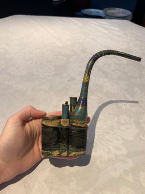 Three Chinese water pipes, two mouth pieces and a cloisonné opium box and cover, 19th C. — photo 14