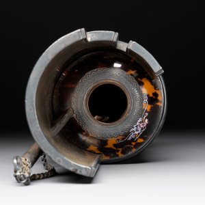 Three Chinese water pipes, two mouth pieces and a cloisonné opium box and cover, 19th C. — photo 13
