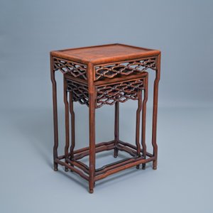 Three Chinese wooden nesting side tables, 19th C. — 照片 2