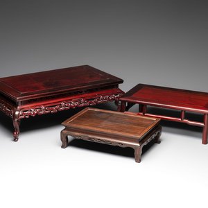 Three Chinese wooden stands, 19/20th C. — photo 1