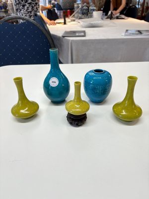 Three Chinese yellow-glazed vases and two turquoise-glazed vases, 19th C. — photo 1