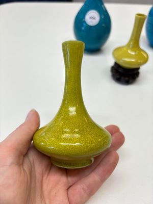 Three Chinese yellow-glazed vases and two turquoise-glazed vases, 19th C. — photo 3