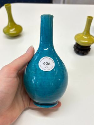 Three Chinese yellow-glazed vases and two turquoise-glazed vases, 19th C. — photo 8