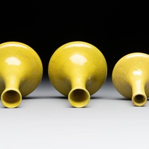 Three Chinese yellow-glazed vases and two turquoise-glazed vases, 19th C. — photo 4
