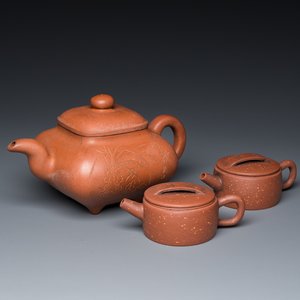 Three Chinese Yixing stoneware teapots and covers, Republic — 照片 1