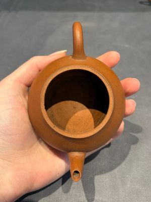 Three Chinese Yixing stoneware teapots, Chen Ziwen 陳子文 and Wen Cai 文彩 mark, Kangxi and later — photo 15