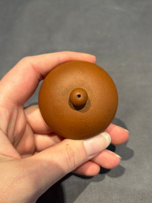Three Chinese Yixing stoneware teapots, Chen Ziwen 陳子文 and Wen Cai 文彩 mark, Kangxi and later — photo 17