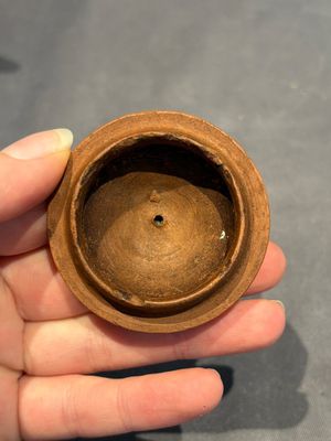 Three Chinese Yixing stoneware teapots, Chen Ziwen 陳子文 and Wen Cai 文彩 mark, Kangxi and later — photo 27