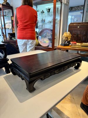 Three Chinese zitan wooden stands, 19/20th C. — foto 17