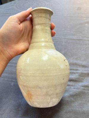 Three cream-glazed bottle vases and two jarlets from the Jepara shipwreck, Dehua or Anxi kilns, Song — 照片 20