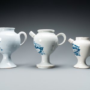 Three Dutch Delft blue and white wet drug jars, 18th C. — photo 2