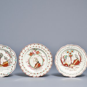 Three English creamware orangist plates and one saucer, 18th C. — 照片 1