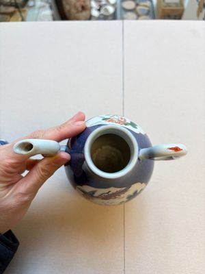 Three famille verte-style and verte biscuit-style teapots, a wine pot and a model of Dongfang Shuo, Samson, Paris, Ding mark, 19th C. — foto 19
