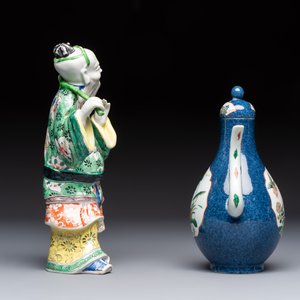 Three famille verte-style and verte biscuit-style teapots, a wine pot and a model of Dongfang Shuo, Samson, Paris, Ding mark, 19th C. — foto 11