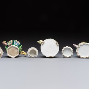 Three famille verte-style and verte biscuit-style teapots, a wine pot and a model of Dongfang Shuo, Samson, Paris, Ding mark, 19th C. — foto 7