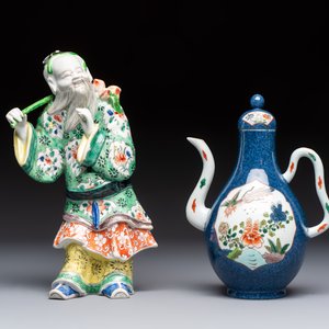 Three famille verte-style and verte biscuit-style teapots, a wine pot and a model of Dongfang Shuo, Samson, Paris, Ding mark, 19th C. — foto 8