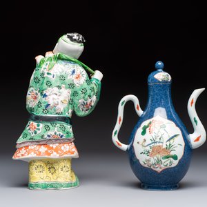 Three famille verte-style and verte biscuit-style teapots, a wine pot and a model of Dongfang Shuo, Samson, Paris, Ding mark, 19th C. — foto 10