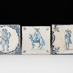 Three fine blue and white Dutch Delft 'soldier' tiles, 17th C. — photo 1