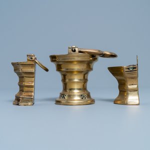 Three Flemish bronze holy water buckets, 16/17th C. — photo 3