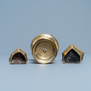Three Flemish bronze holy water buckets, 16/17th C. — photo 7