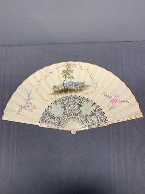 Three folding fans, water colour on paper and bone, France, 18th C. — photo 15