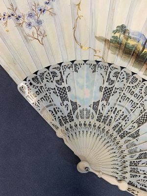 Three folding fans, water colour on paper and bone, France, 18th C. — photo 16