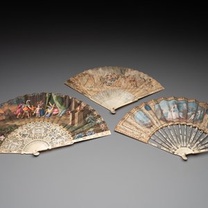 Three folding fans, water colour on paper and bone, France, 18th C. — photo 1