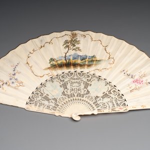 Three folding fans, water colour on paper and bone, France, 18th C. — photo 4