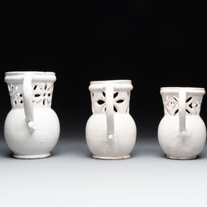 Three French white-glazed and two polychrome puzzle jugs, Nevers, 18th C. — photo 11