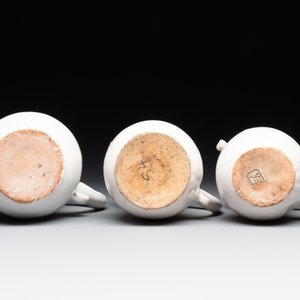 Three French white-glazed and two polychrome puzzle jugs, Nevers, 18th C. — photo 13
