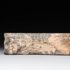 Three Gandhara grey schist frieze fragments with narrative design, 1/5th C. — 照片 7